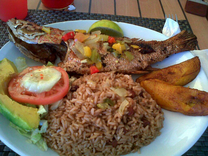 Red-Snapper with rice and peas