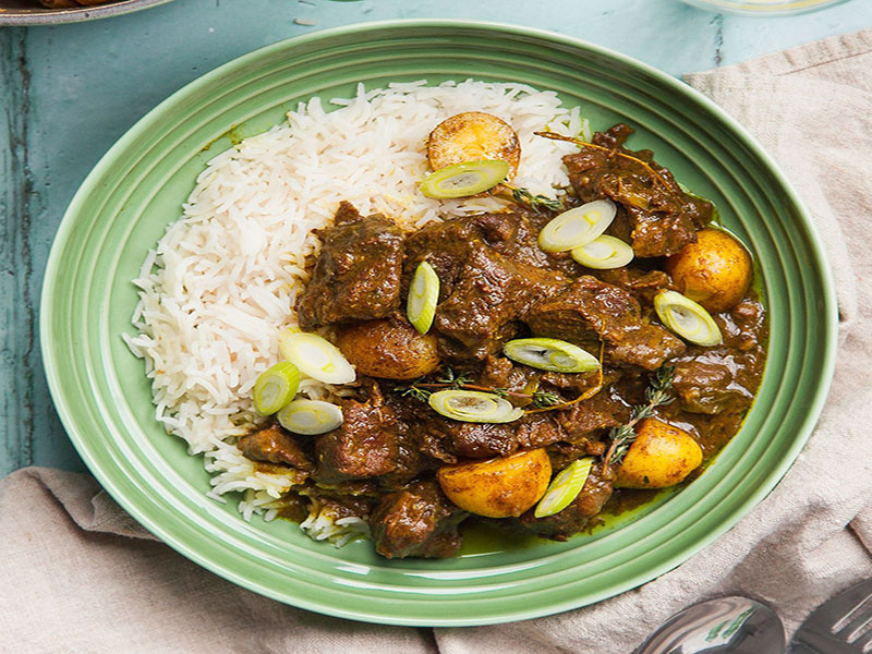 	Curry chicken with plain rice