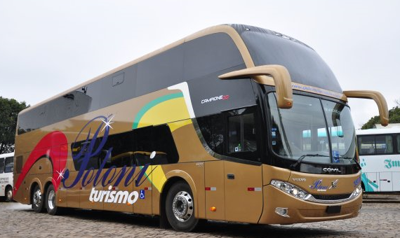 onibus na garagem